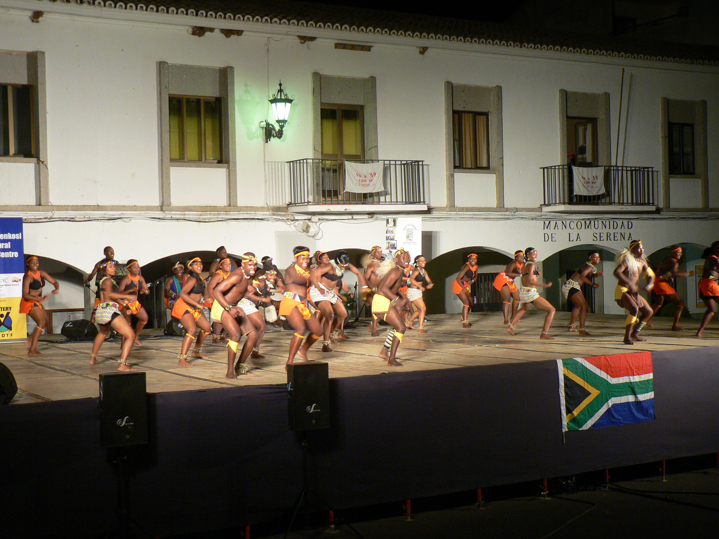 El Festival Folklórico Internacional de Extremadura cerró con éxito su paso por Castuera.